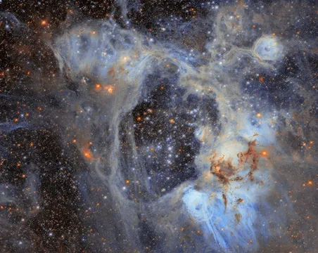 Hubble'dan Göz Kamaştıran Manzara: Devasa Bir Yıldız Beşiğinin İç Yüzü
