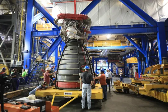 İnsanlığı Yeniden Ay'a Taşıyacak Güç: Artemis III İçin Kritik Motor Montajı Başladı!